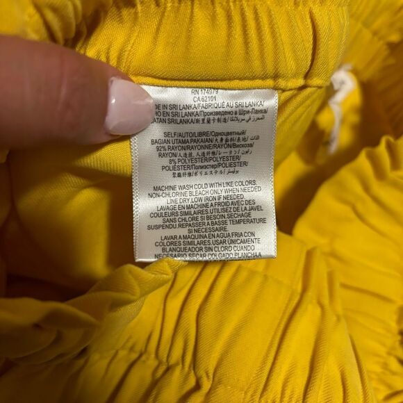 BCBGeneration Tie-Front Shorts Yellow- Size XS - Picture 7 of 11